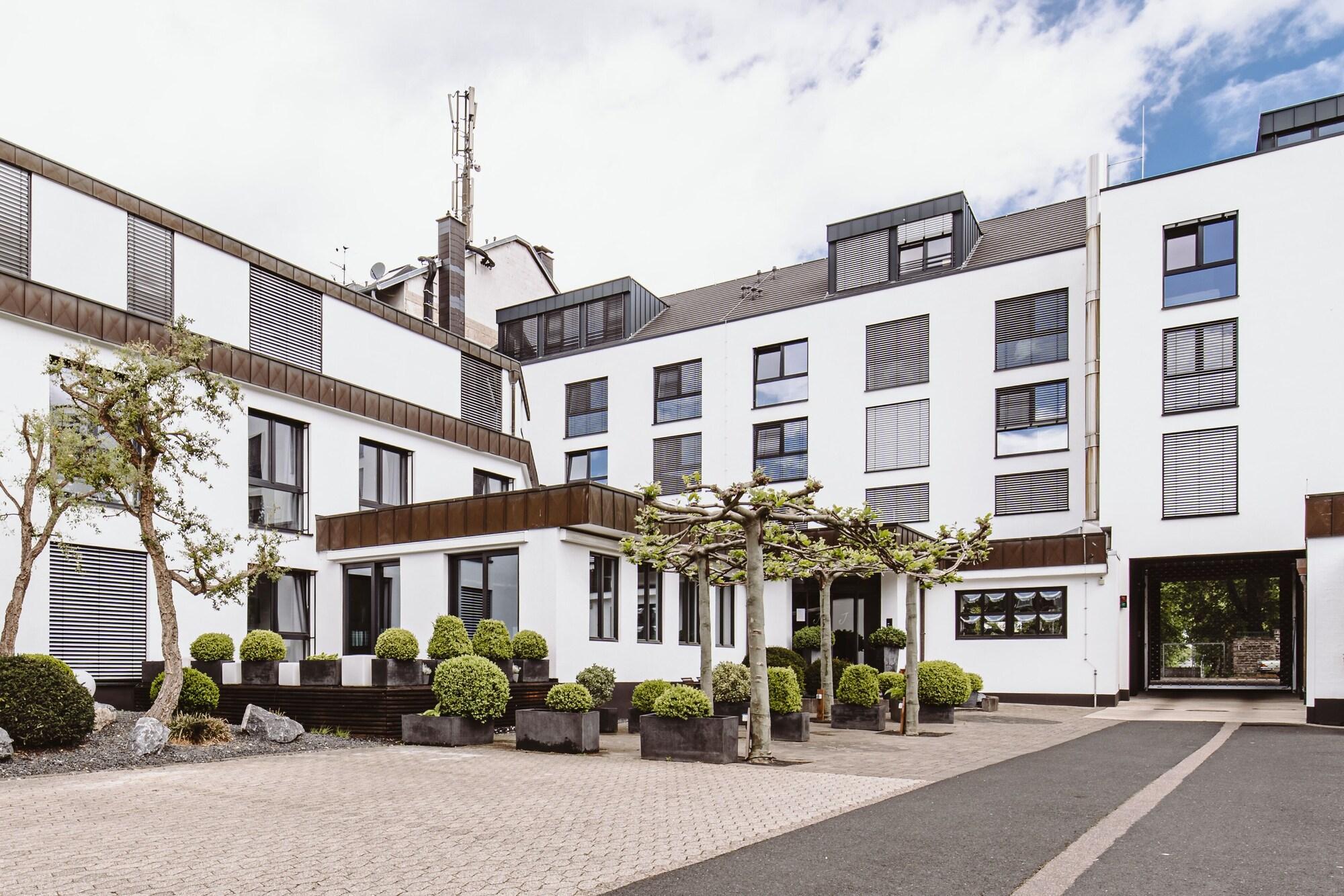 &Repeat Koeln Airport Hotel Exterior foto